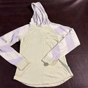 Like new Nike running hoodie. Women’s size small.